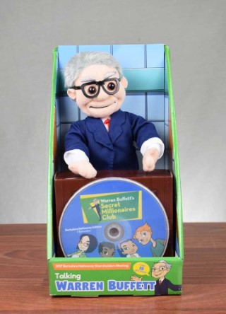 2017 Berkshire Hathaway Annual General Meeting Warren Buffett Talking Doll